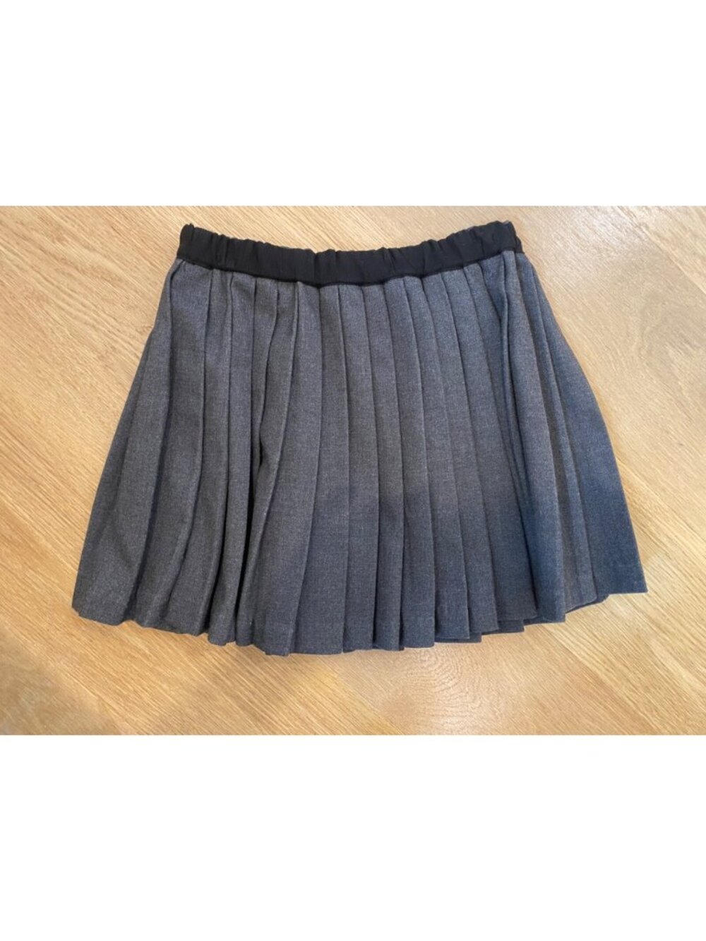 Bonpoint inspired girls grey pleated skirt size 10